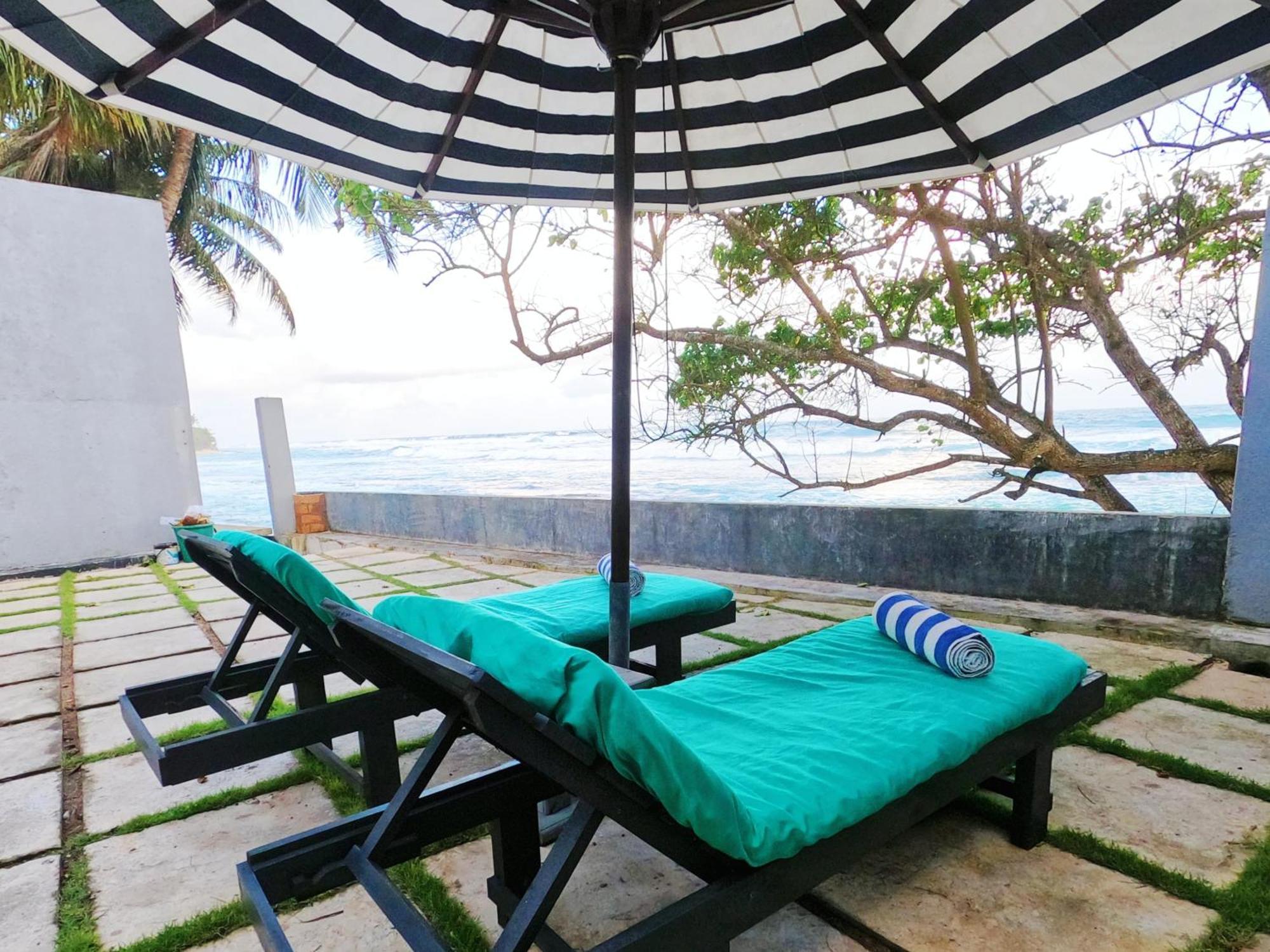 Villa Breeze Talpe Unawatuna Exteriör bild